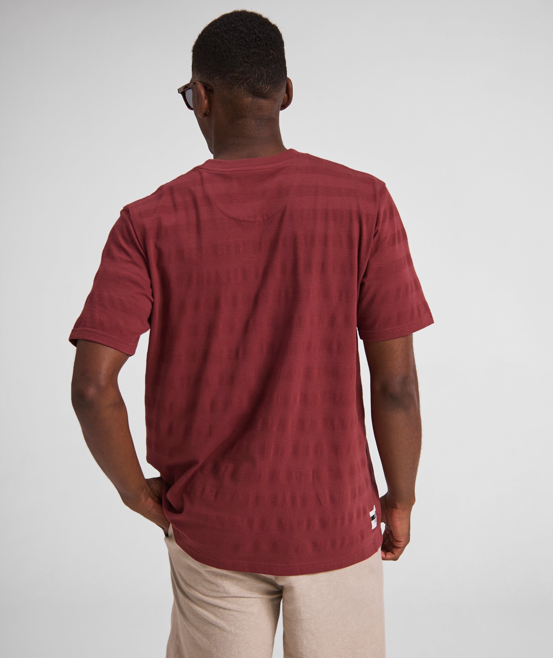 Mens Regular Fit Textured T-Shirt - Burgundy