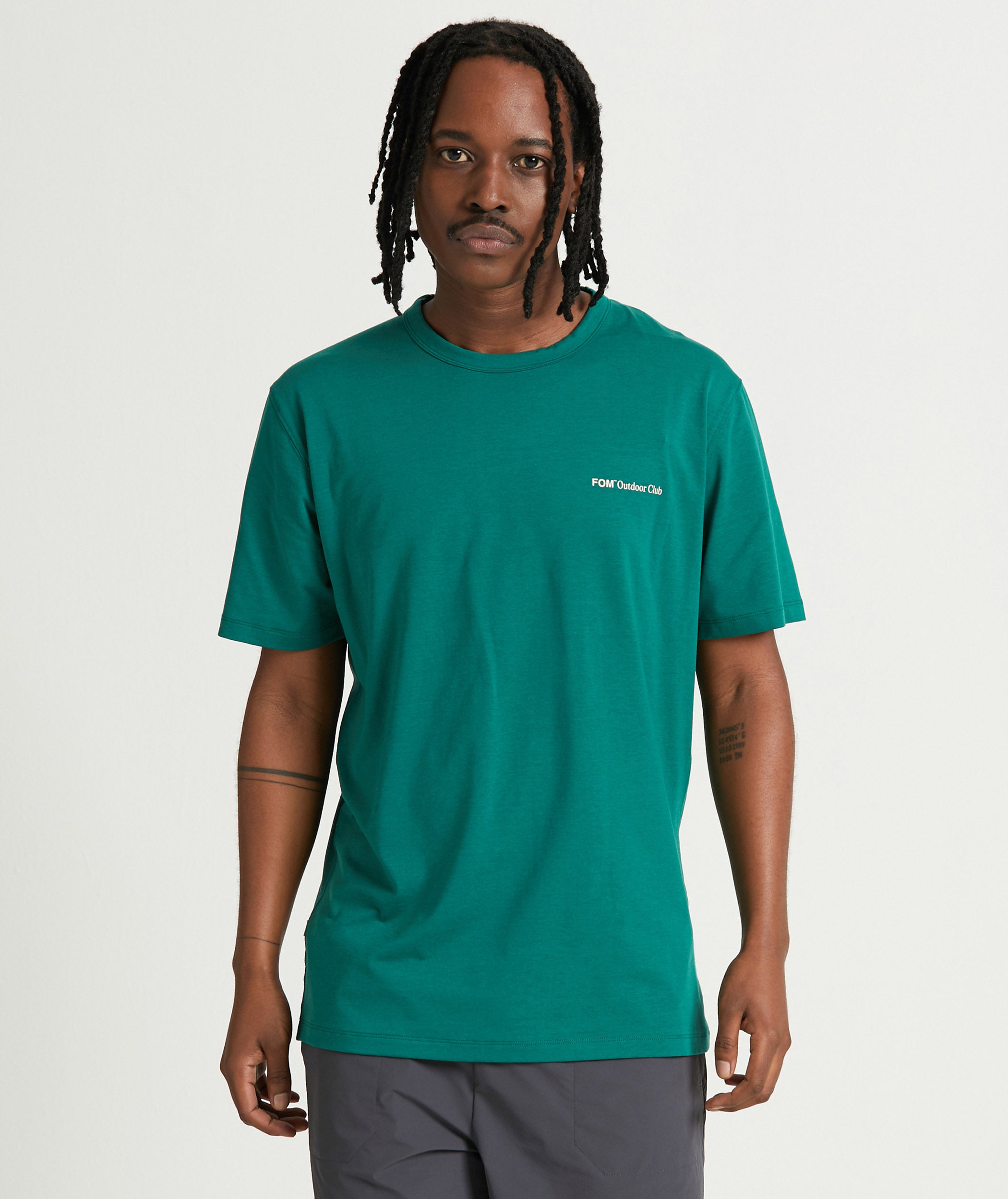 Mens Outdoor Versatile Tee - Green Wilderness