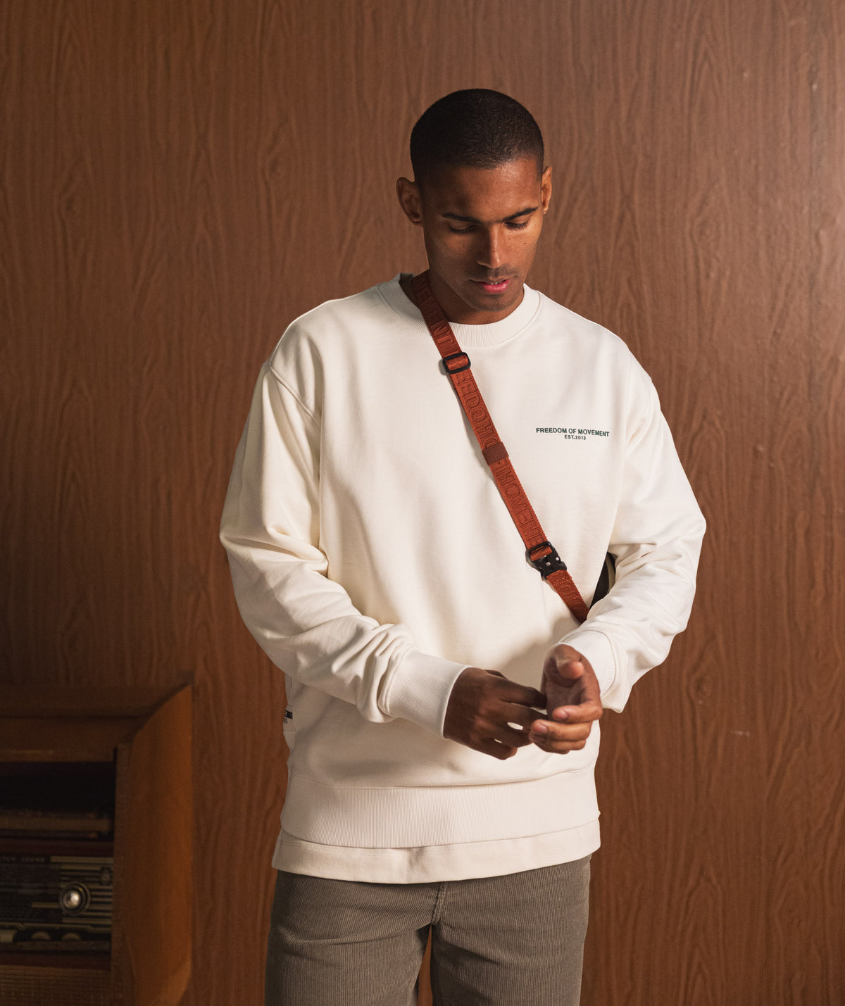 Mens Relaxed Crew Neck Sweat - Ivory