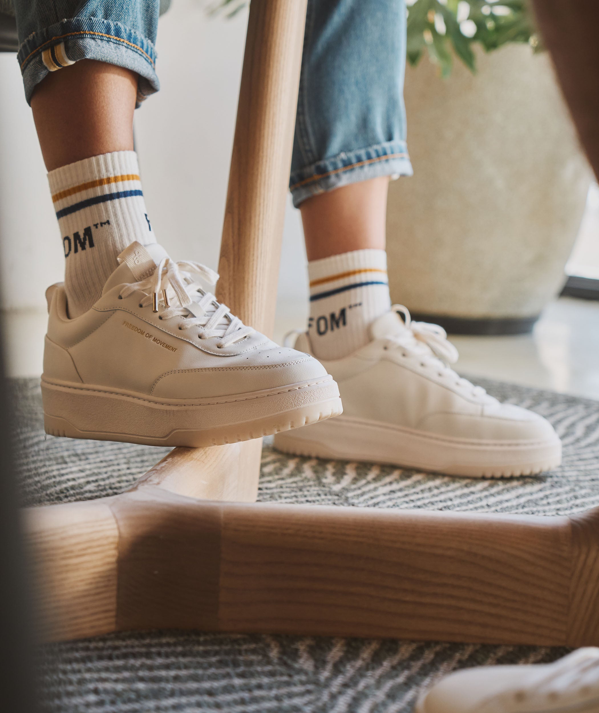 Platform 1.0 - White