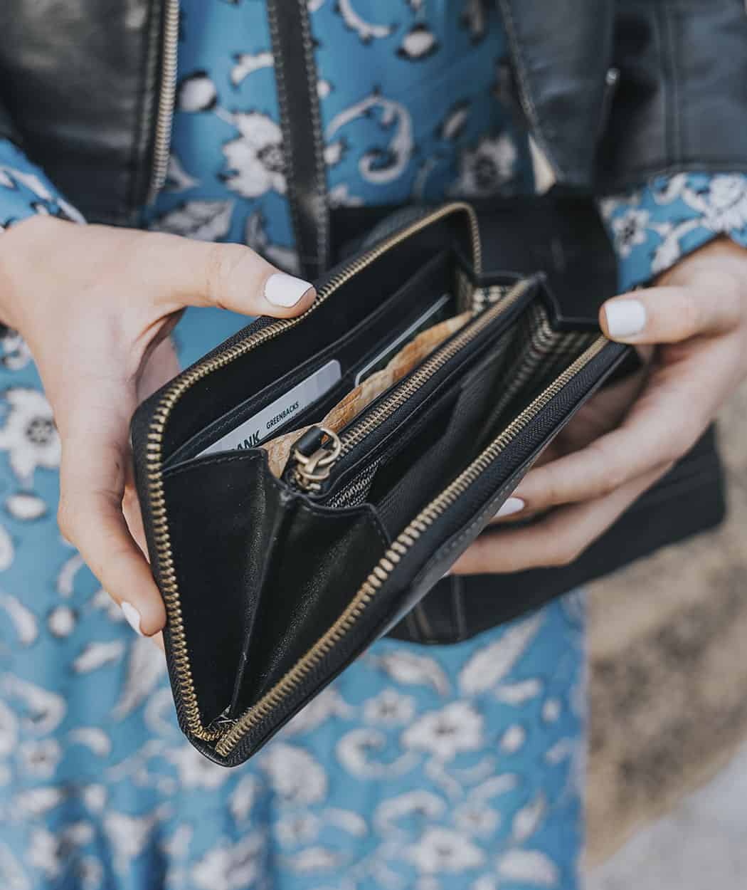 Ladies Zip Wallet - Black