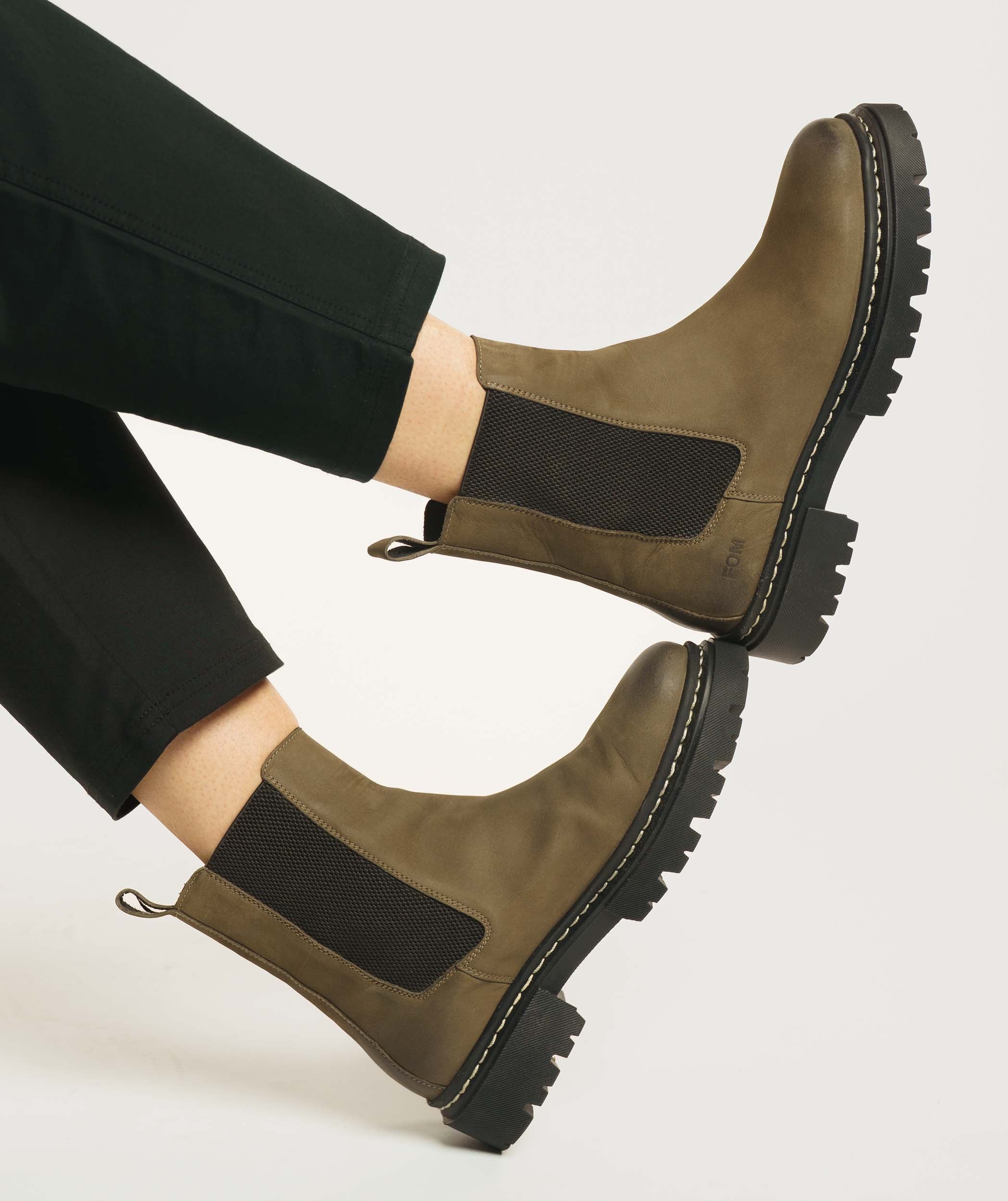 Ladies Leather Chelsea Boot - Taupe