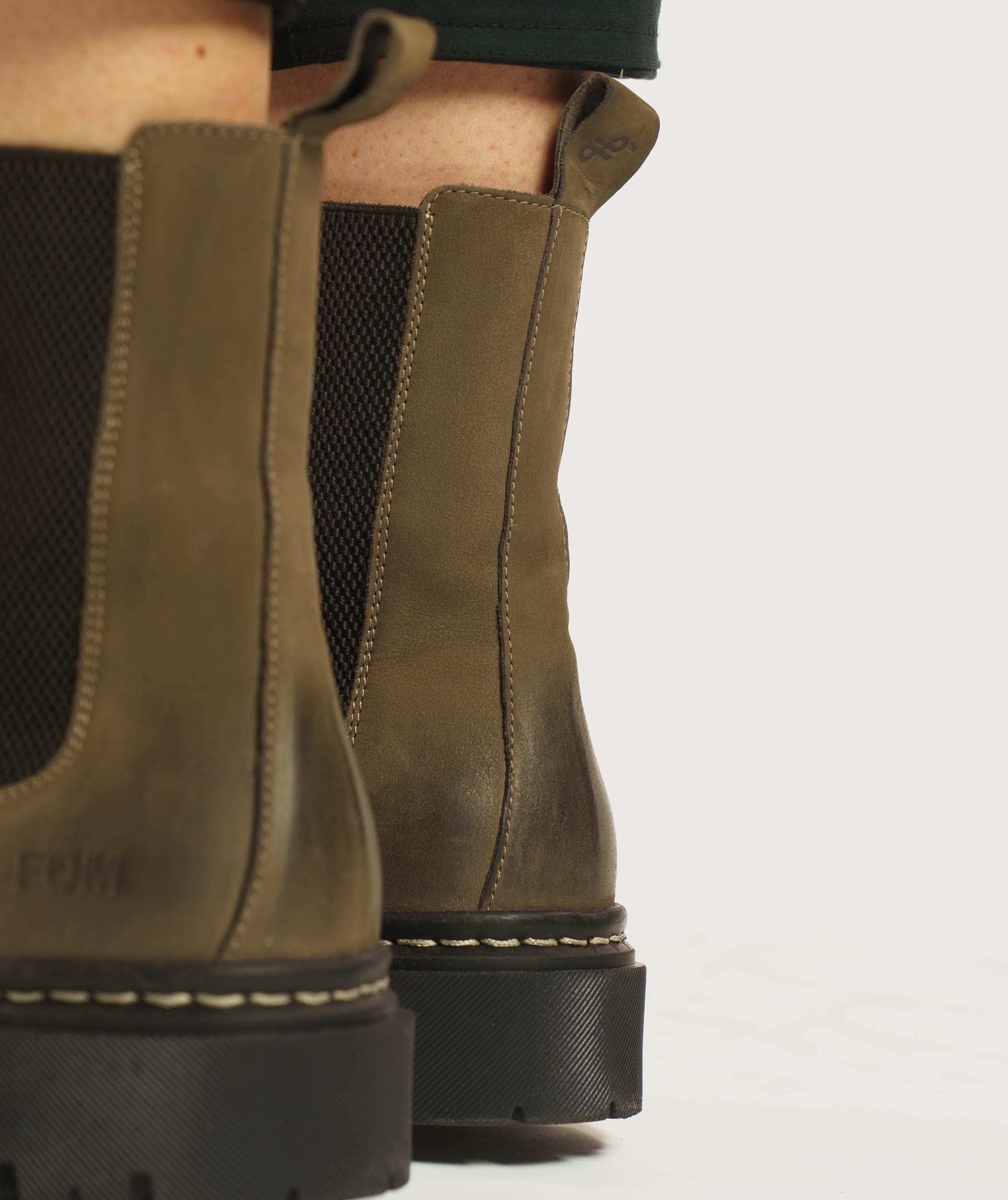 Ladies Leather Chelsea Boot - Taupe