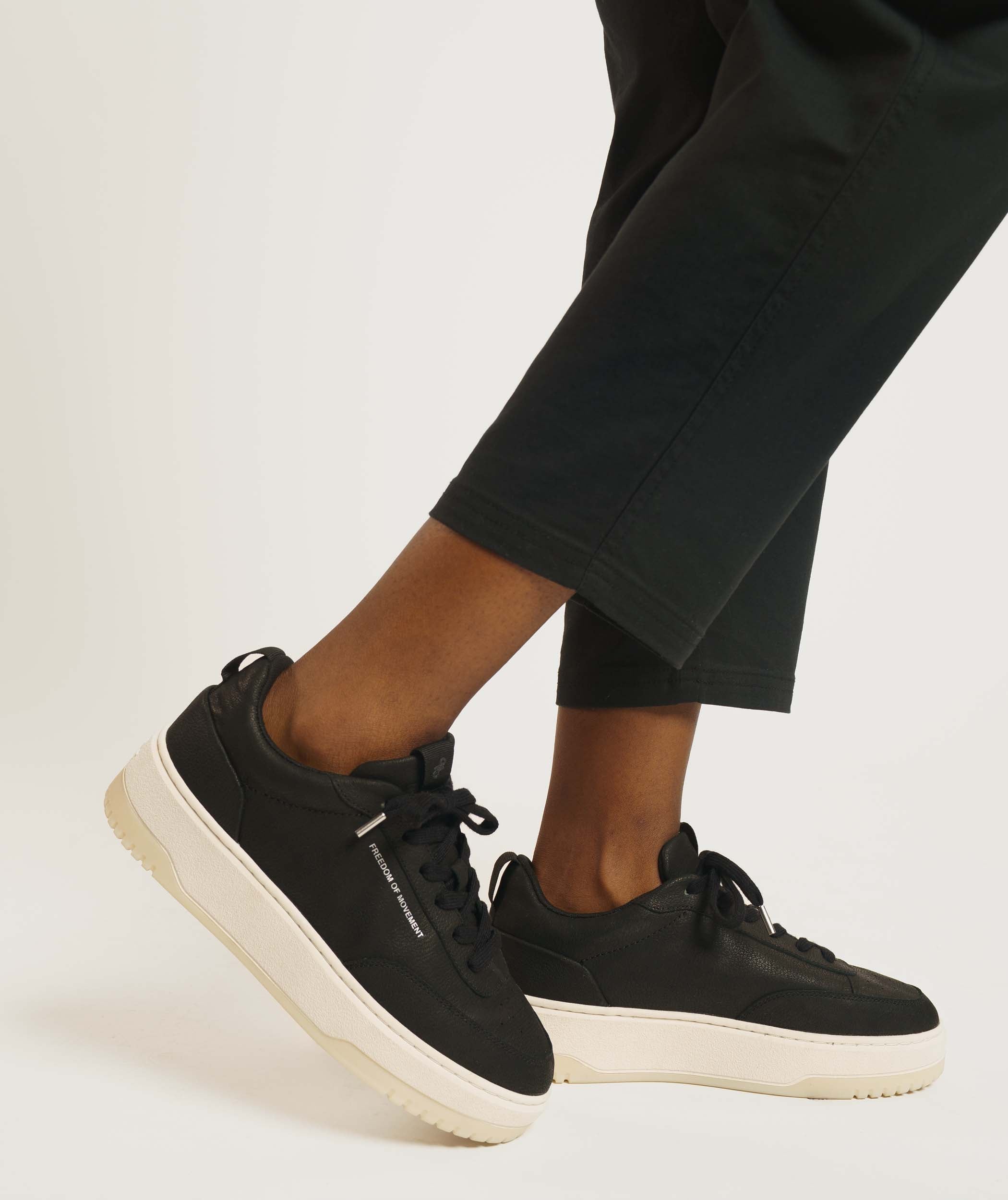 Platform 1.0 - Black