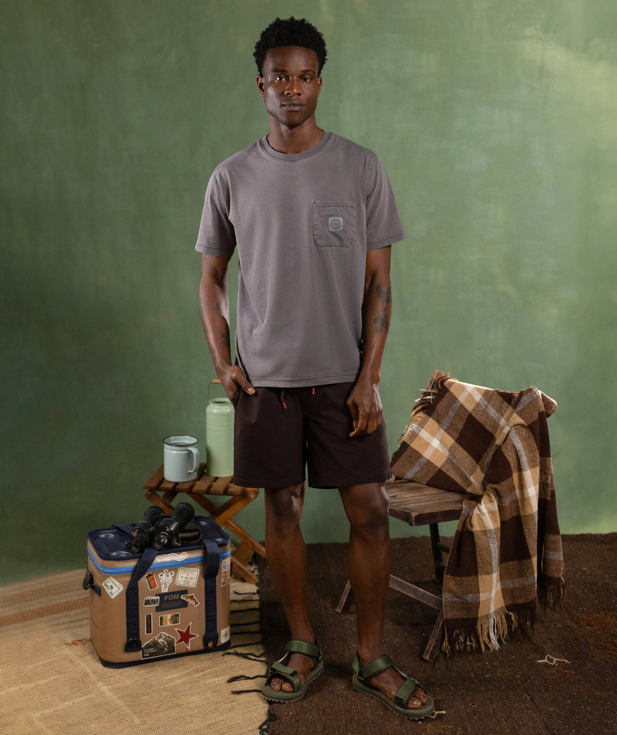 Mens Pigment Washed Regular Pocket Tee - Chocolate