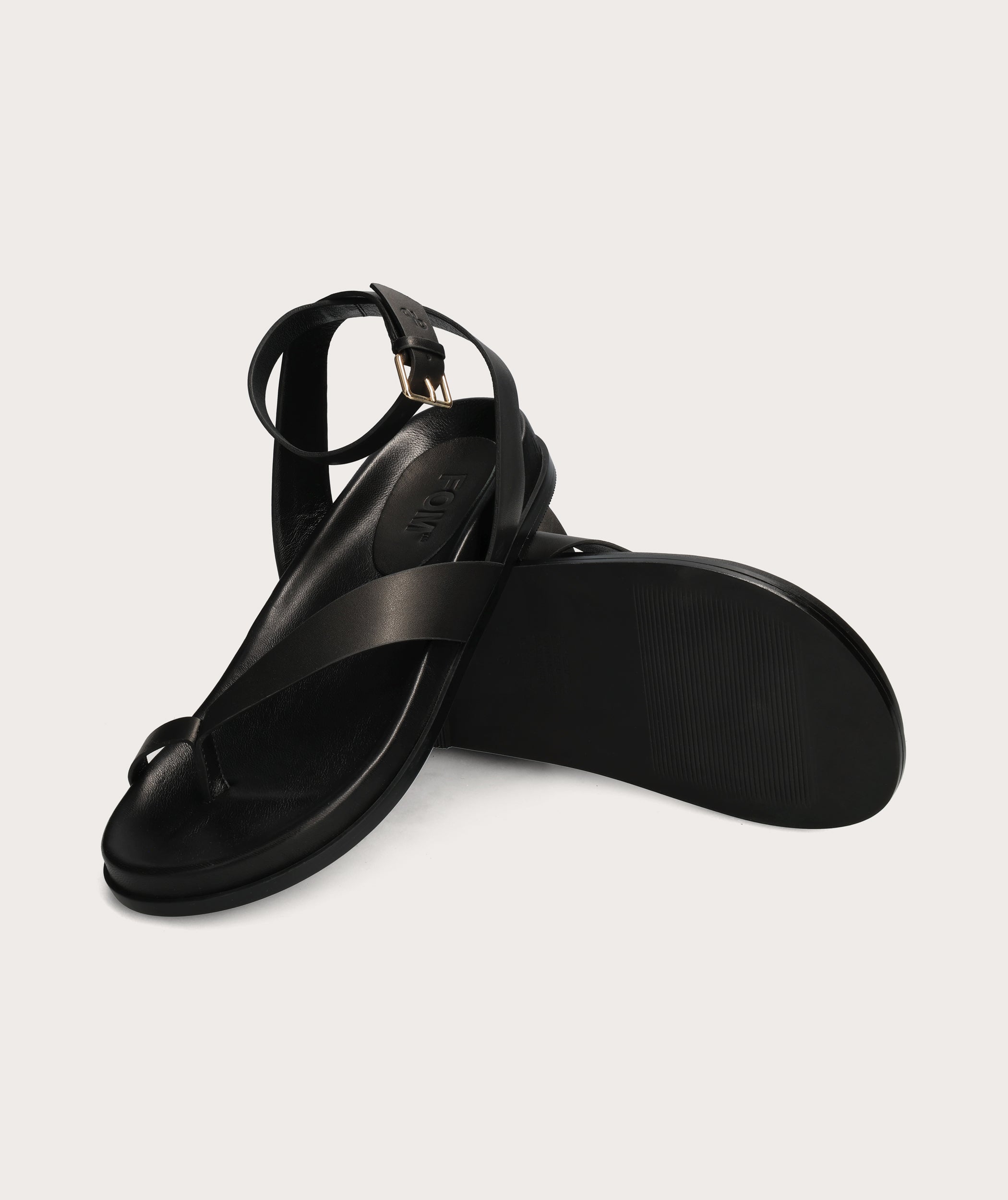 Ladies Toe Loop Sandal - Black
