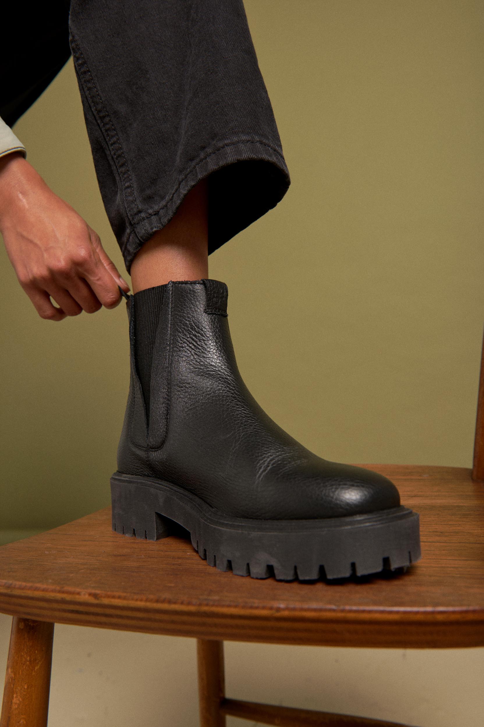Ladies Chelsea Boot - Black