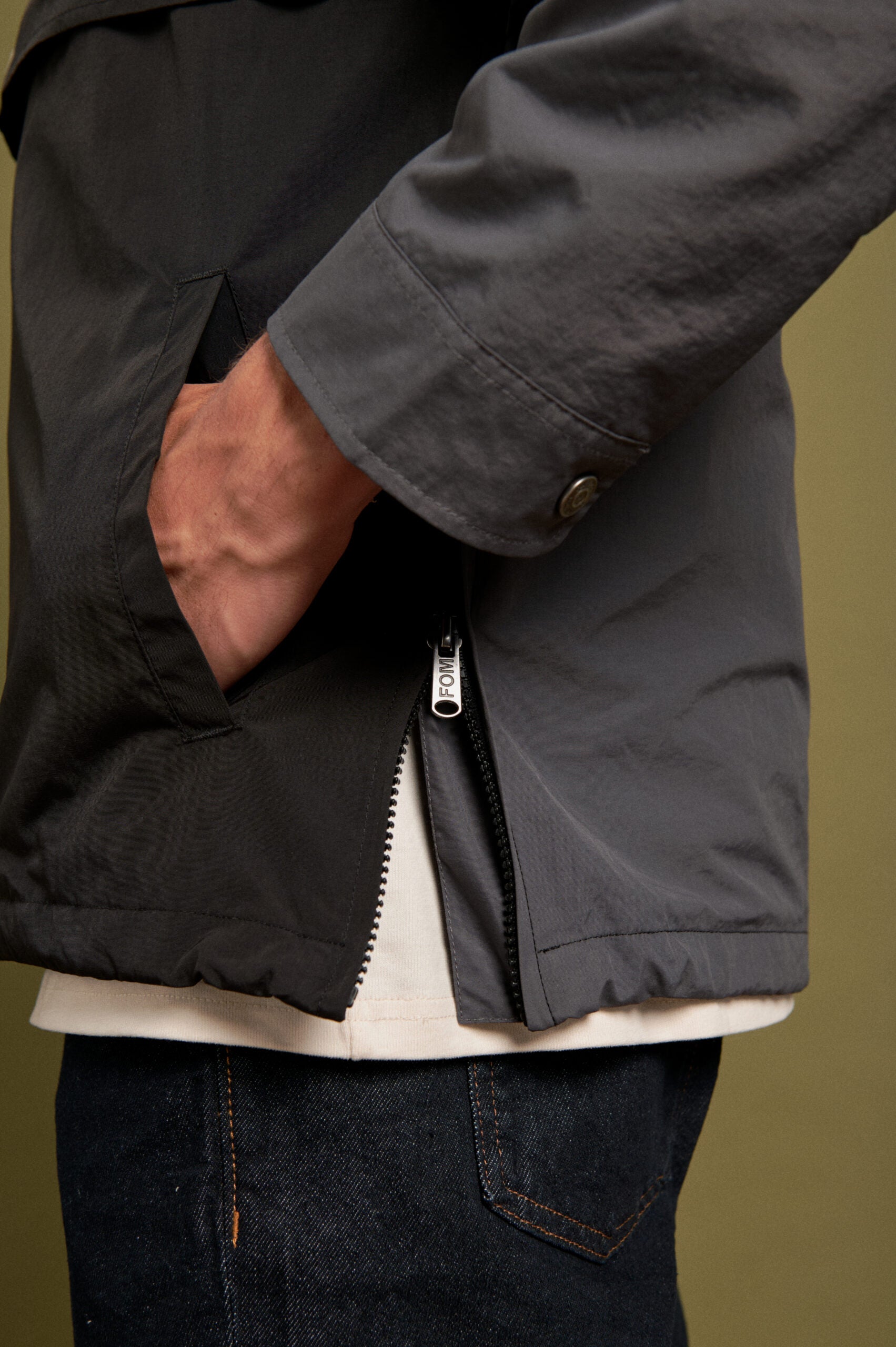 Mens Anorak - Charcoal / Black Colourblock