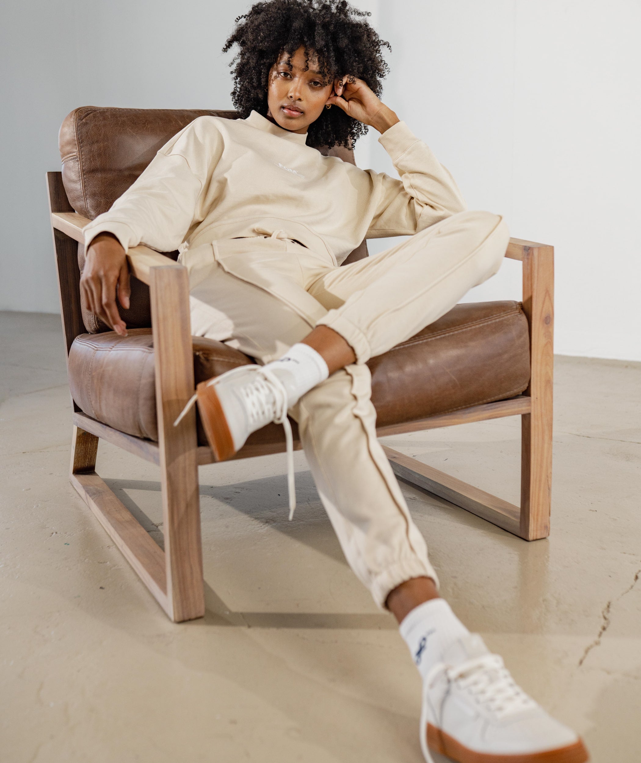 FOM Ladies Jogger - Macadamia