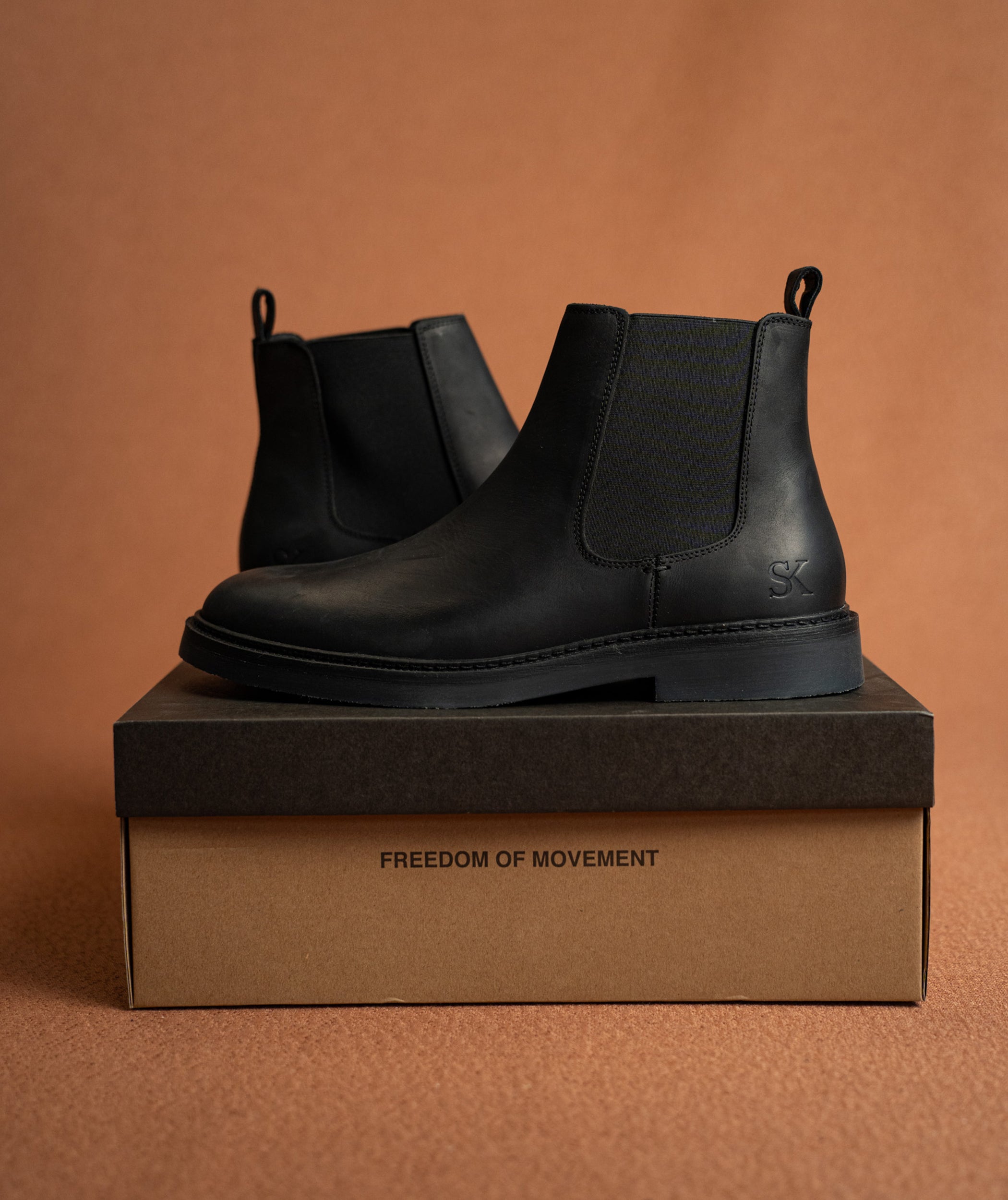 Mens Kolisi Chelsea Boot - Black