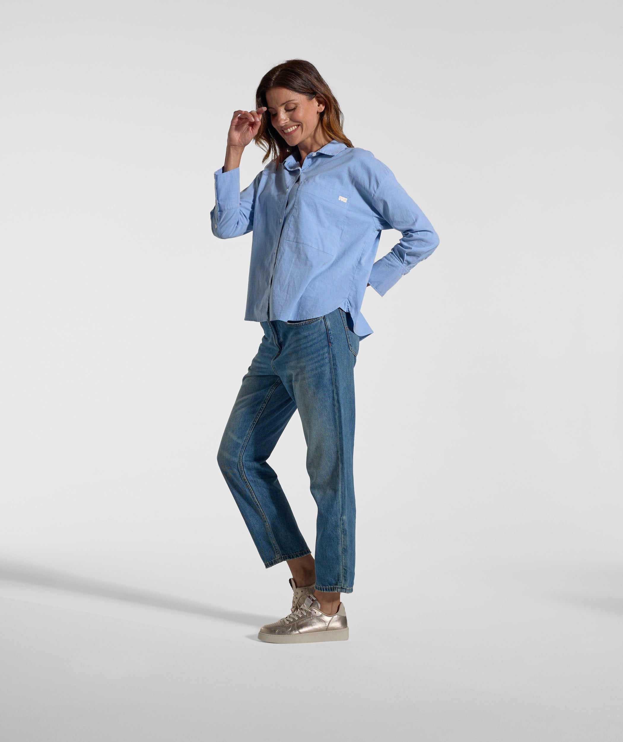 Ladies Chambray Pocket Shirt - Light Wash