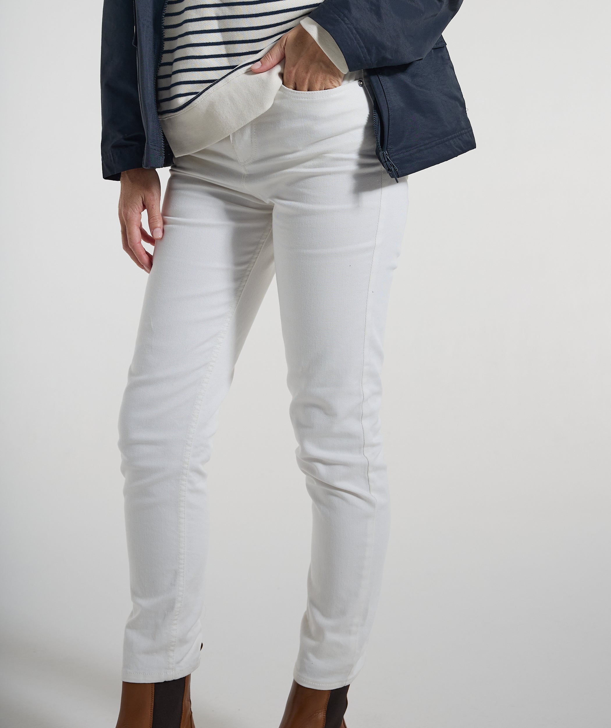 Ladies Skinny-ish Denim Jean - Ecru