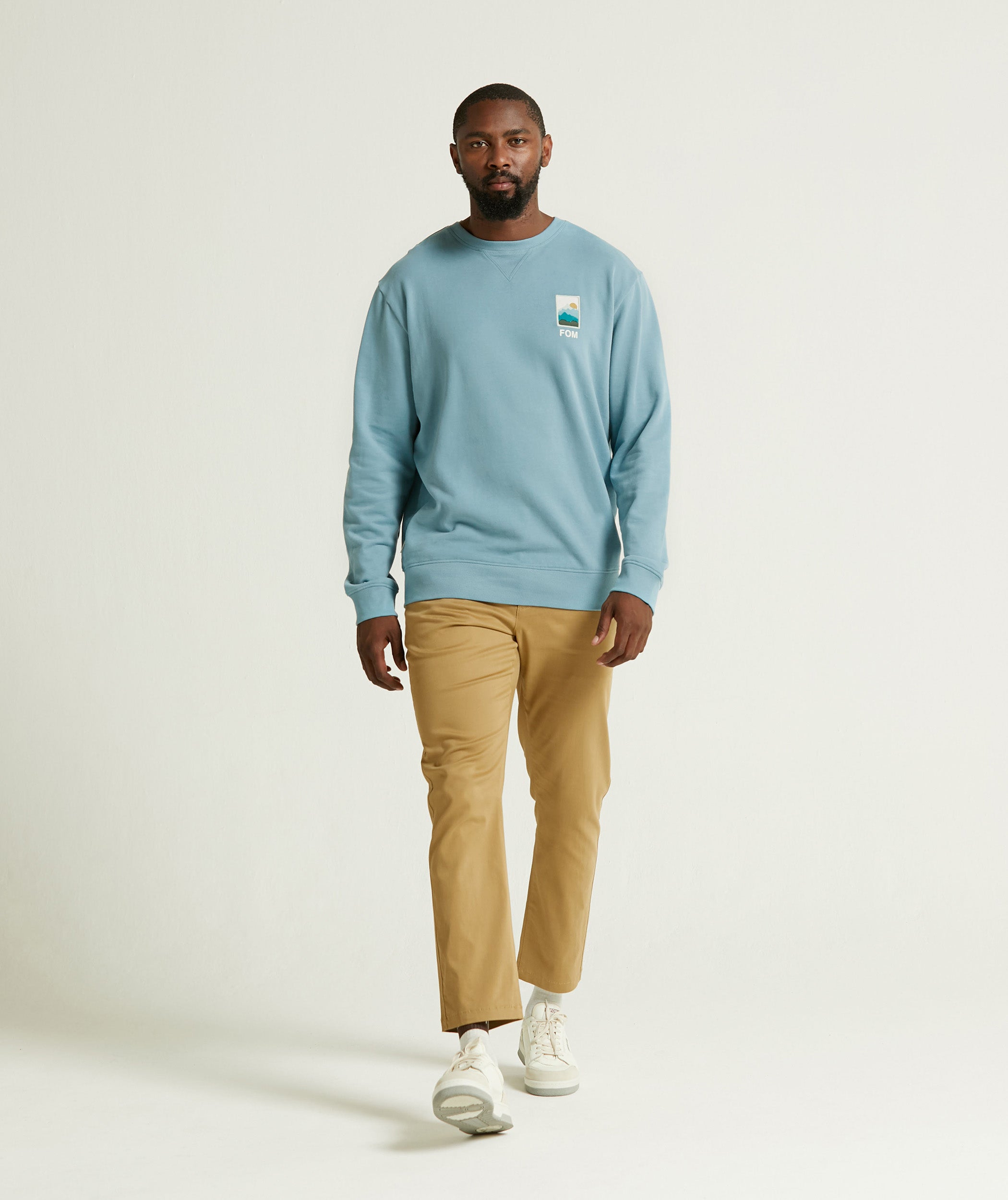 Mens Crew Neck Embroidery Sweatshirt - Sea Breeze