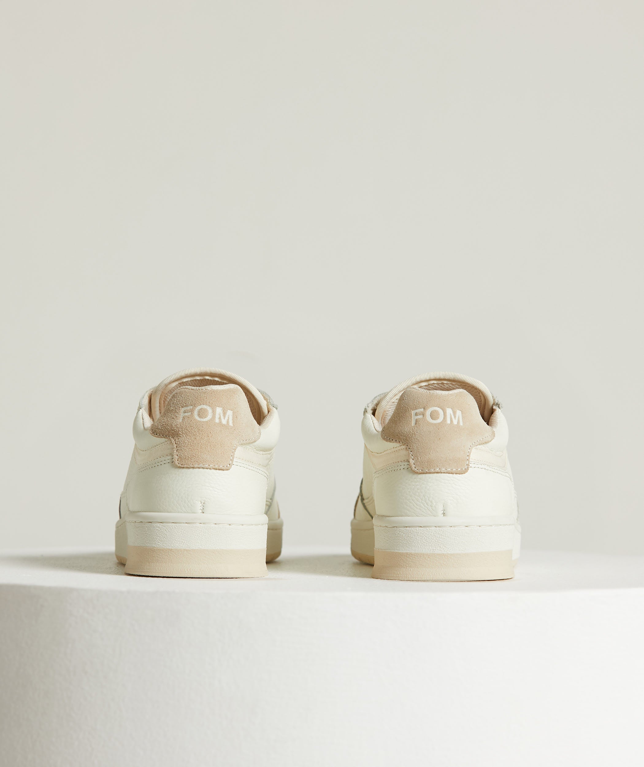 Ladies Courts - Rose Cloud