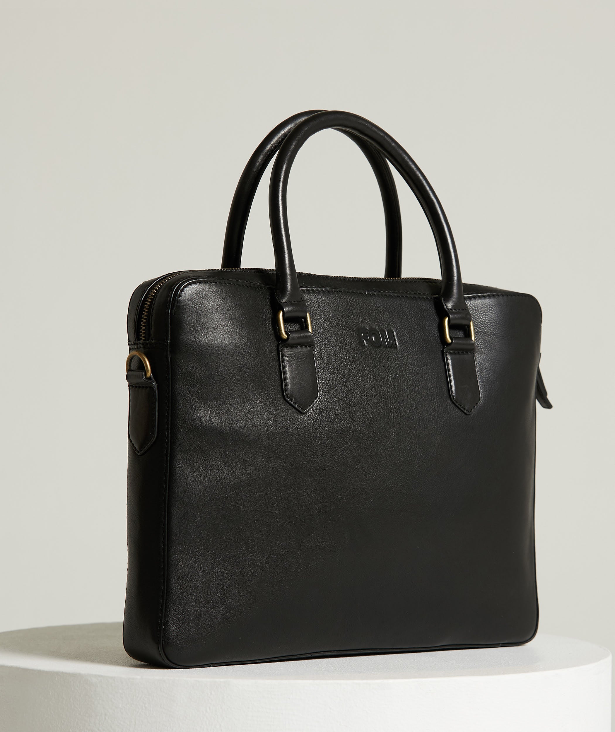 Elliot - Pebble Black