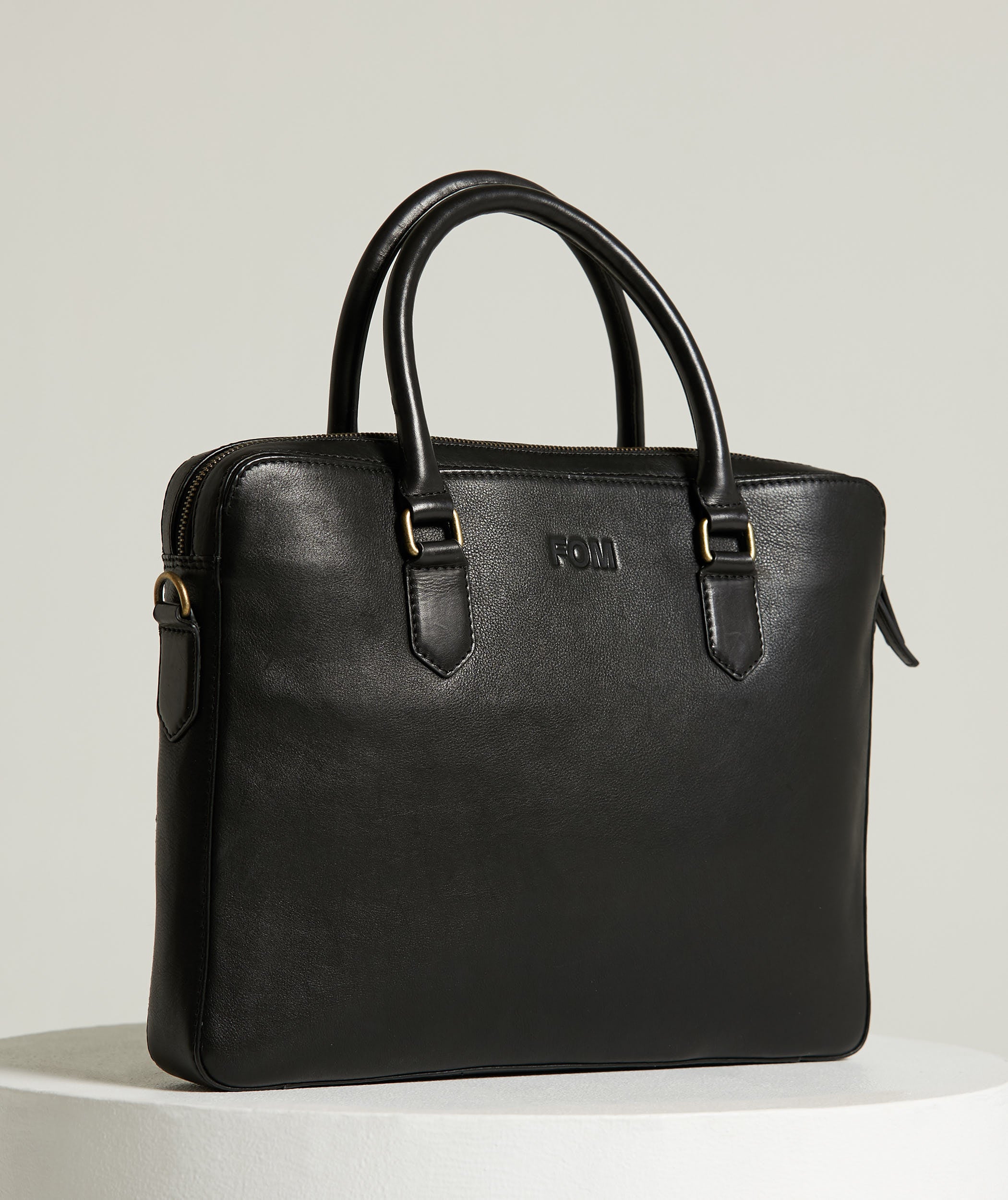 Elliot - Pebble Black