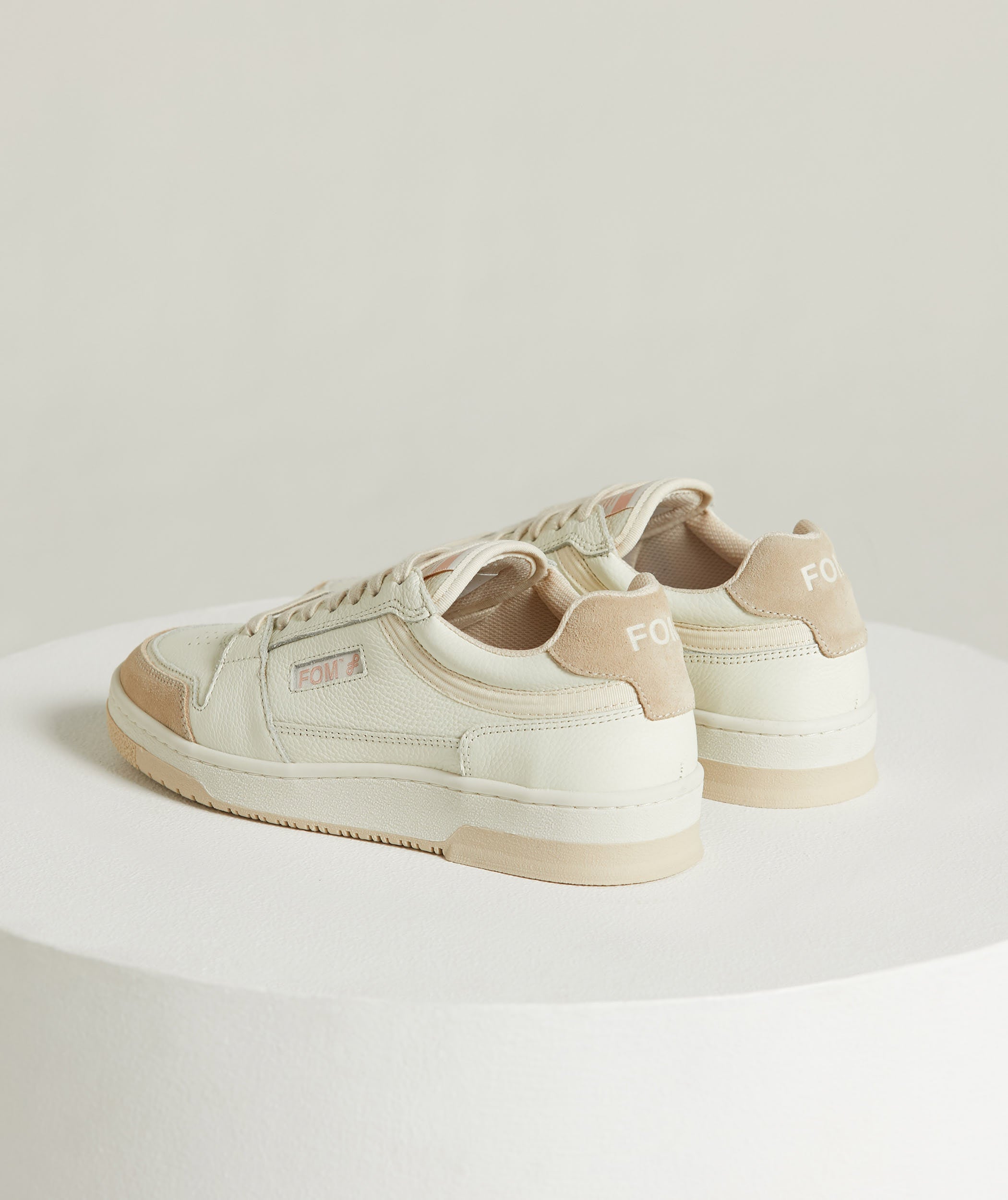 Ladies Courts - Rose Cloud
