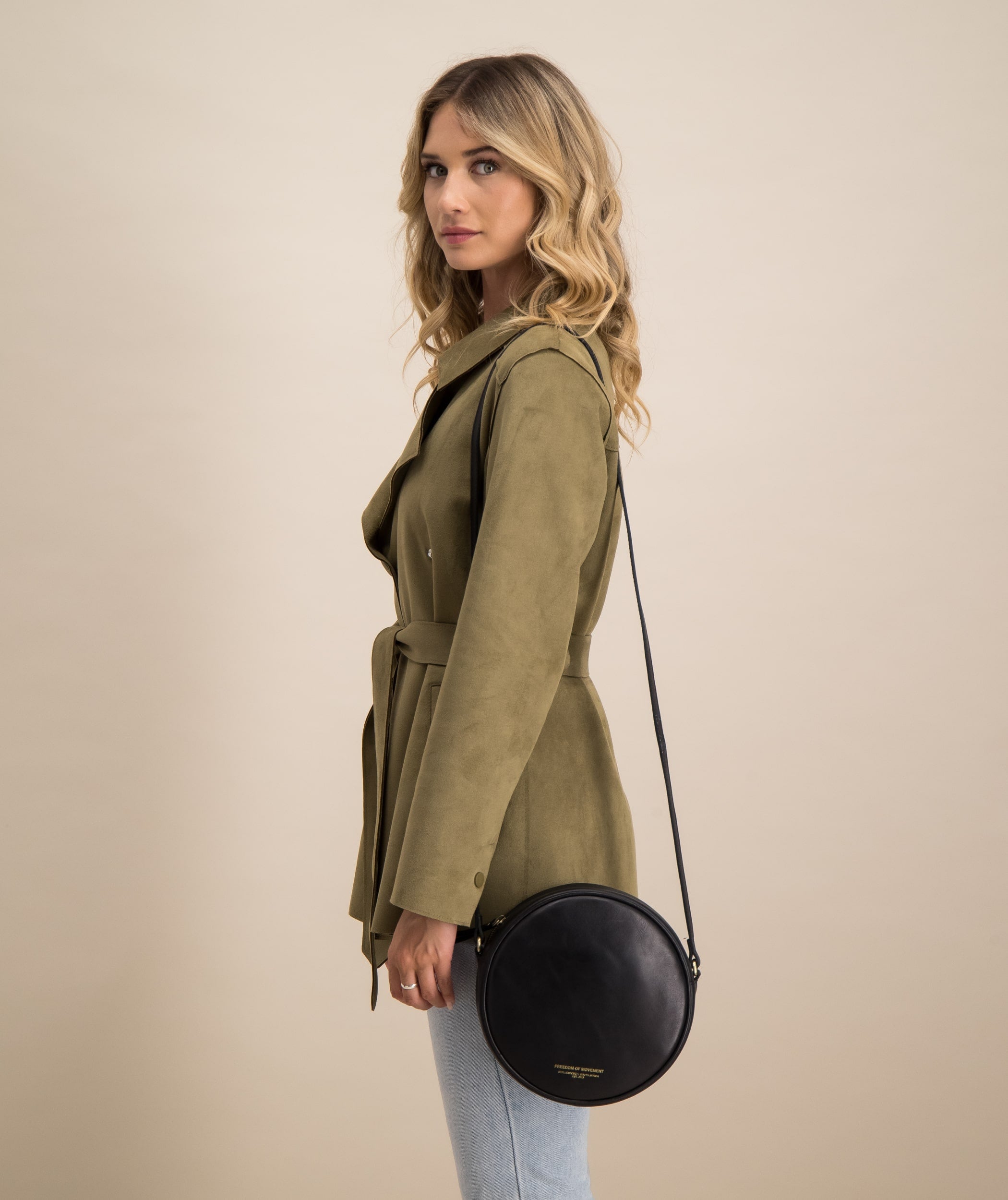 Circle Sally - Black