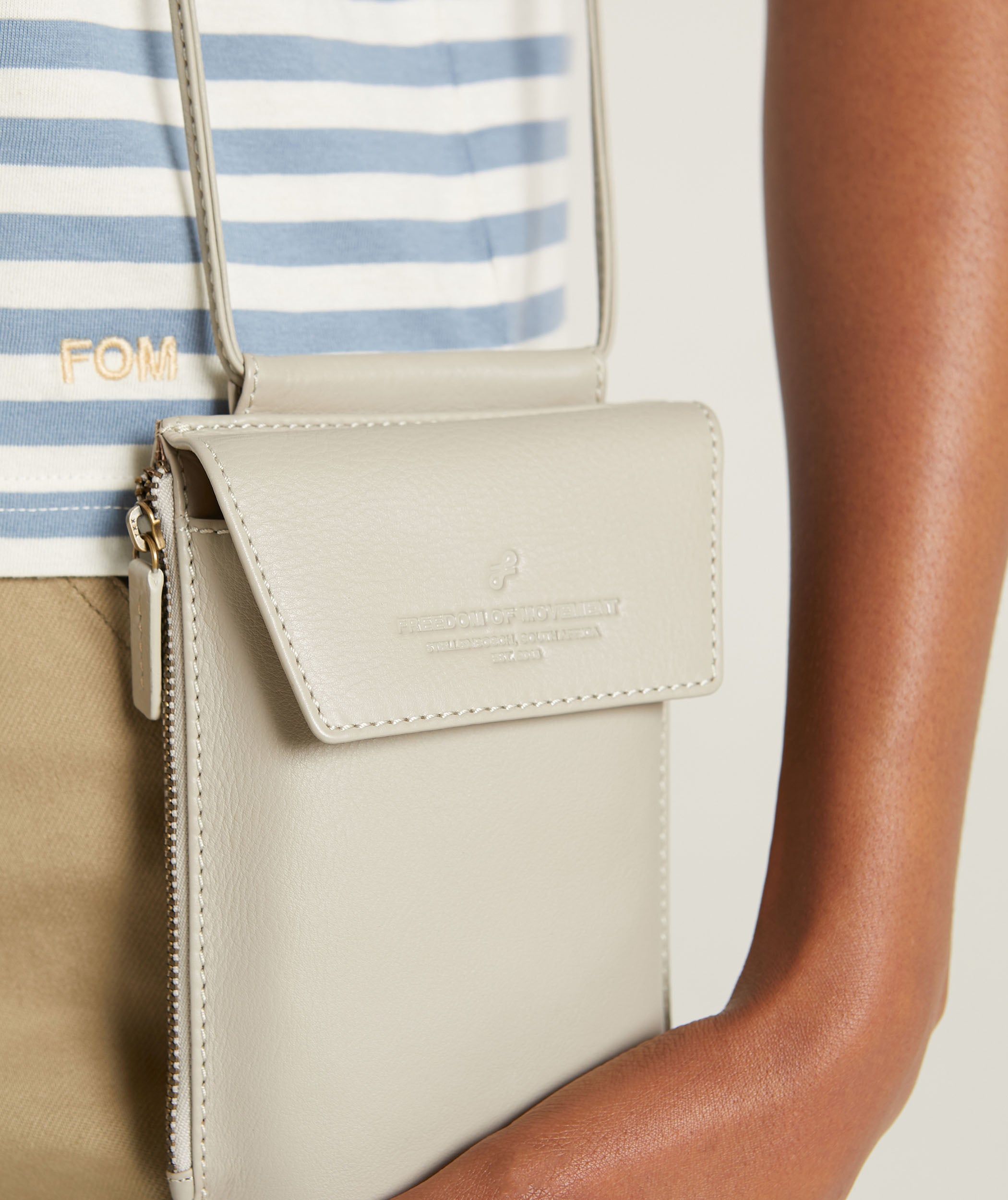 Crossbody Cellphone Pouch - Ivory