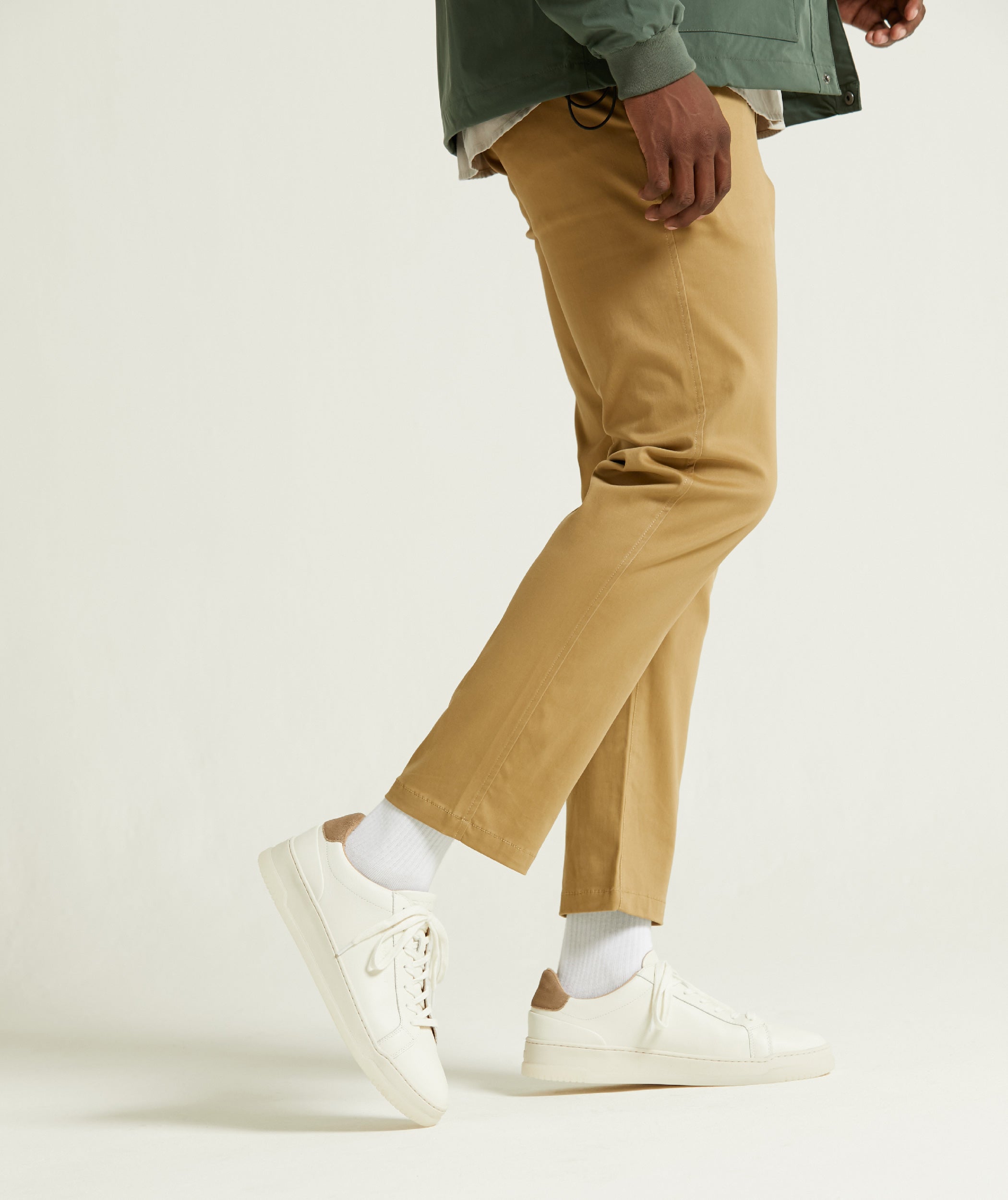 FOM 100 - Off-White