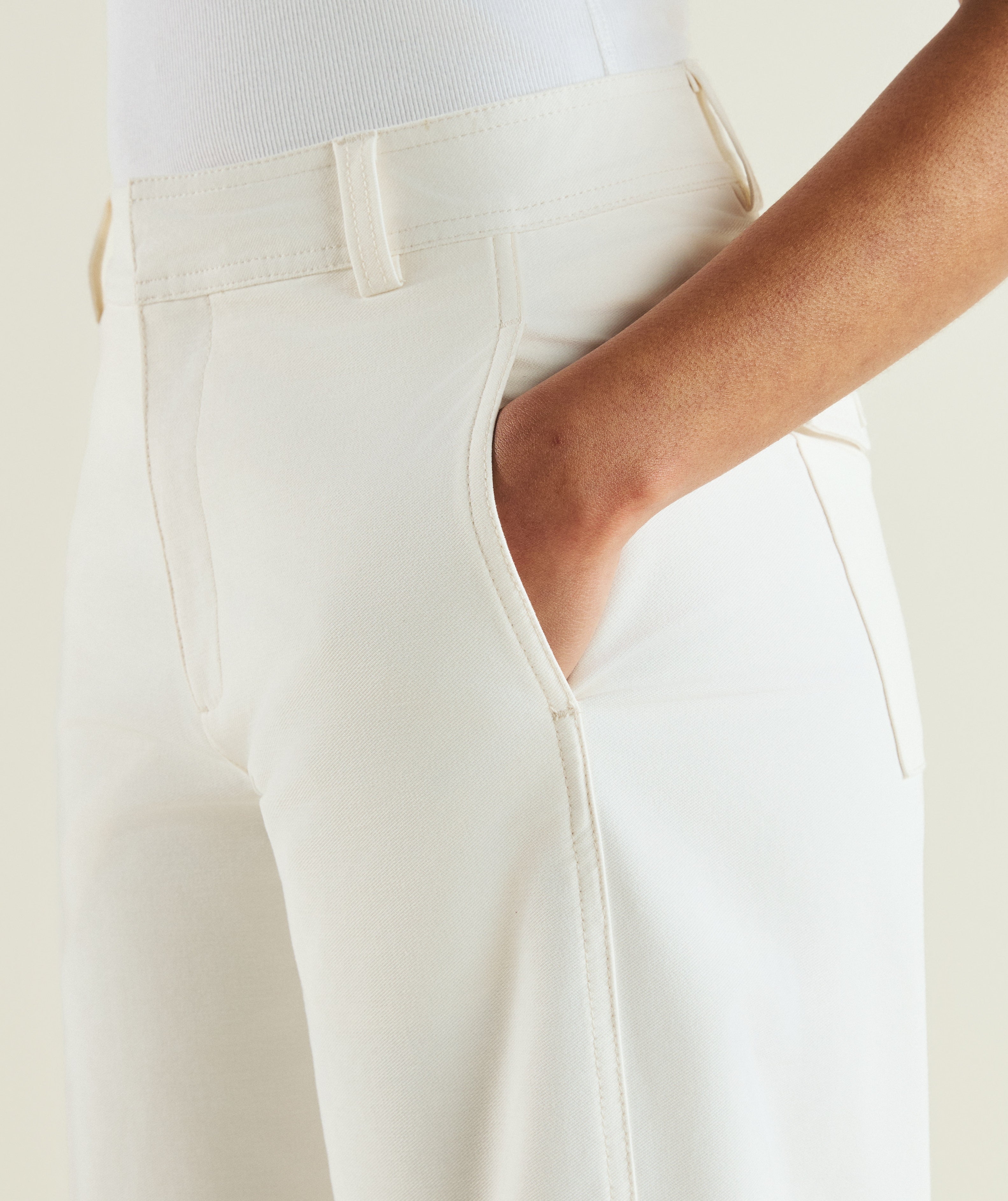 Woman wearing FOM ladies barrel pants in ivory