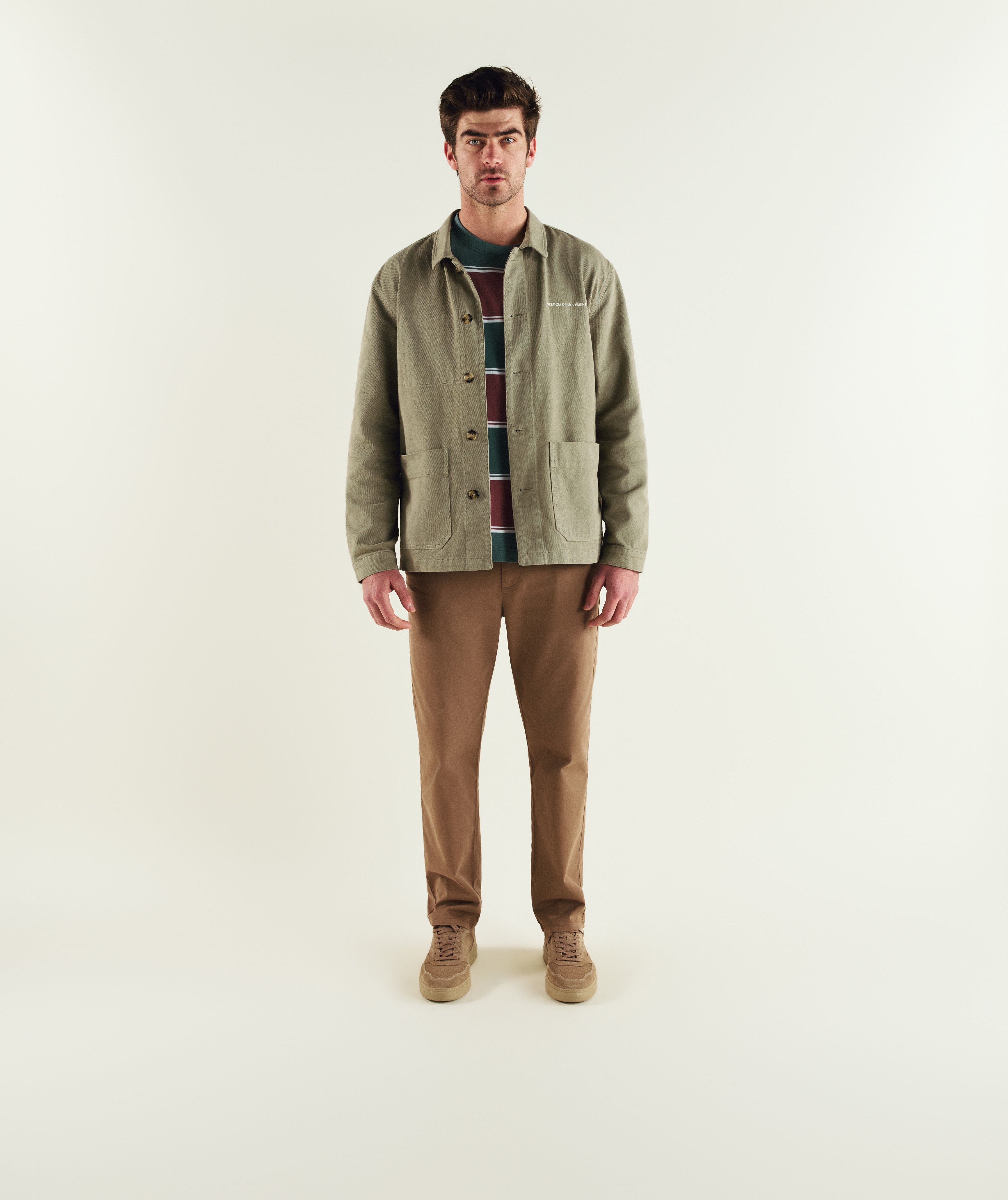 Man wearing FOM cotton twill shacket in sage