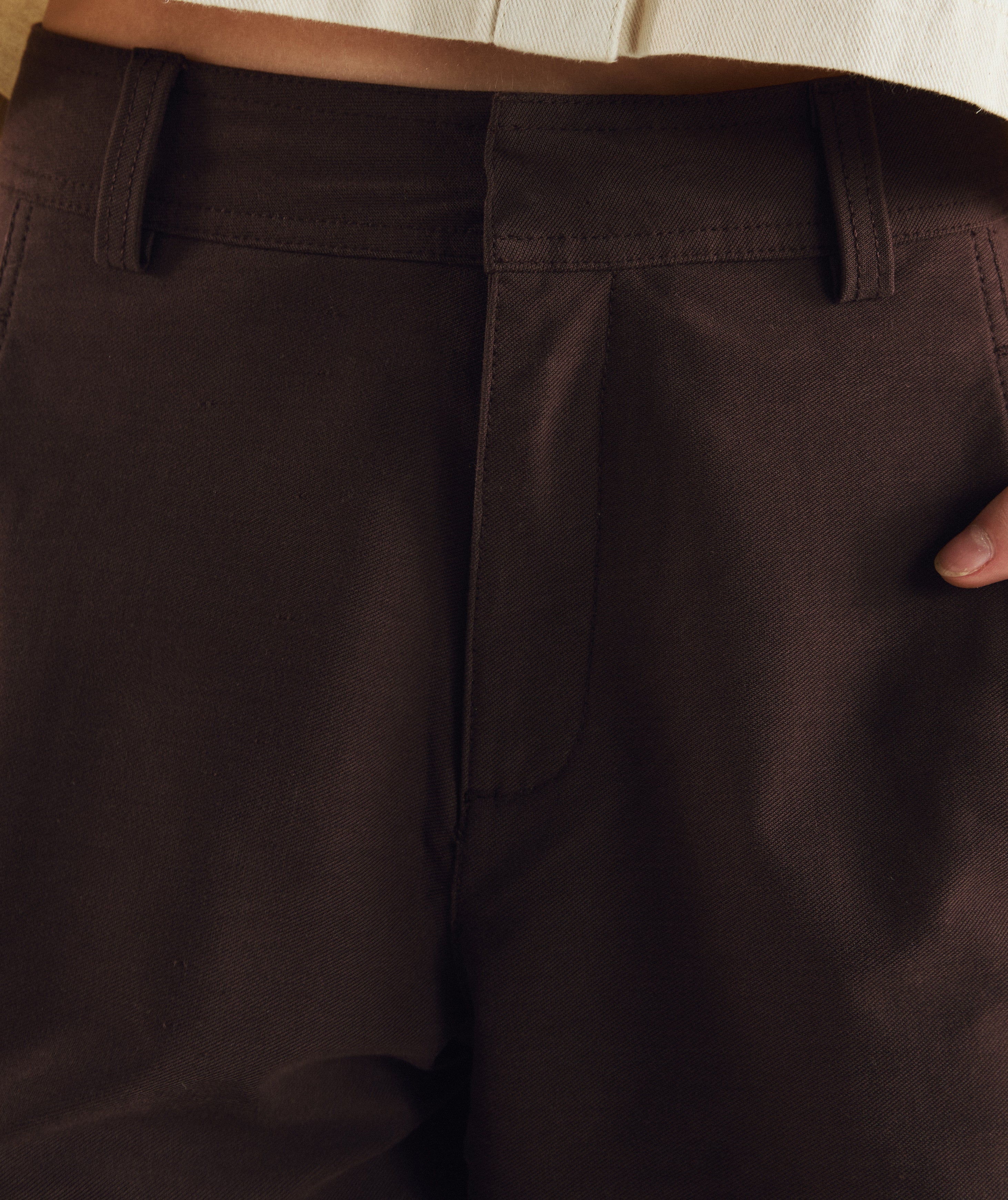 Woman wearing FOM ladies barrel pants in chocolate