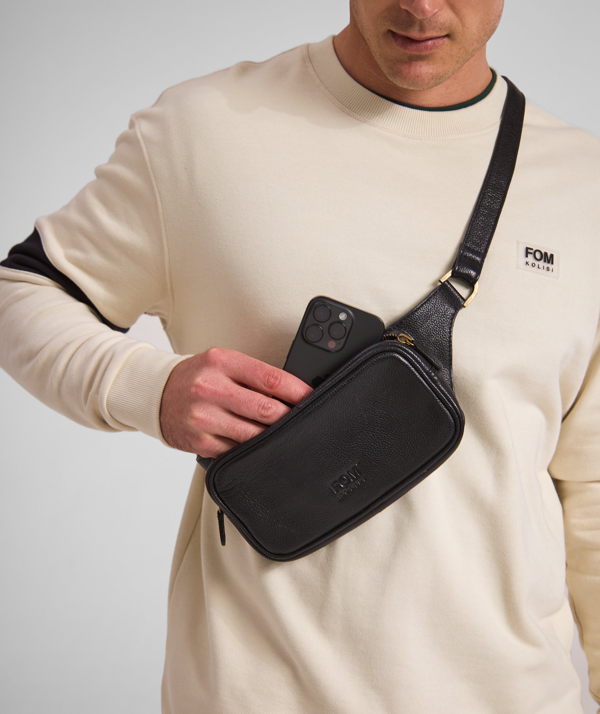 Atlas - Pebble Black