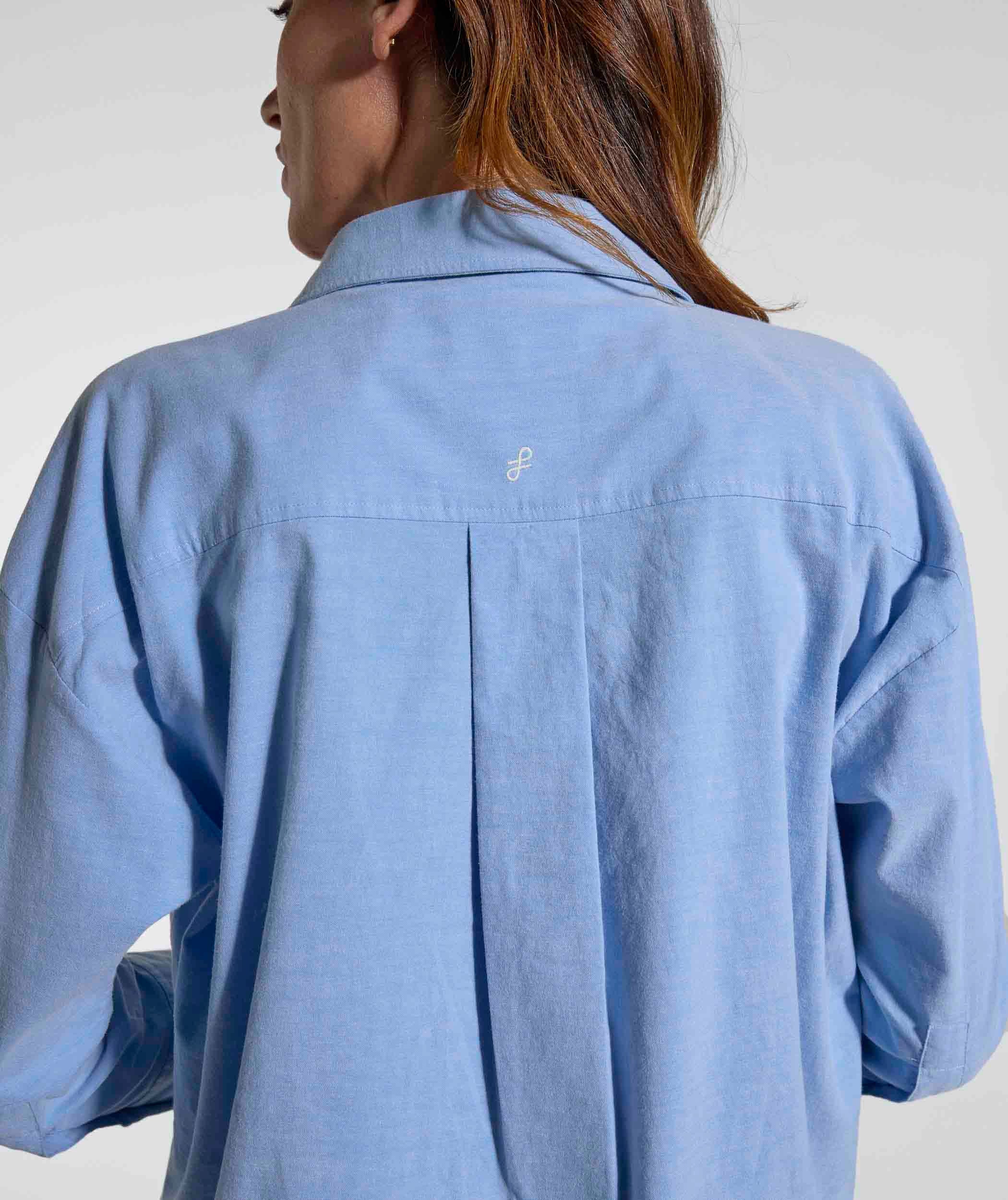 Ladies Chambray Pocket Shirt - Light Wash