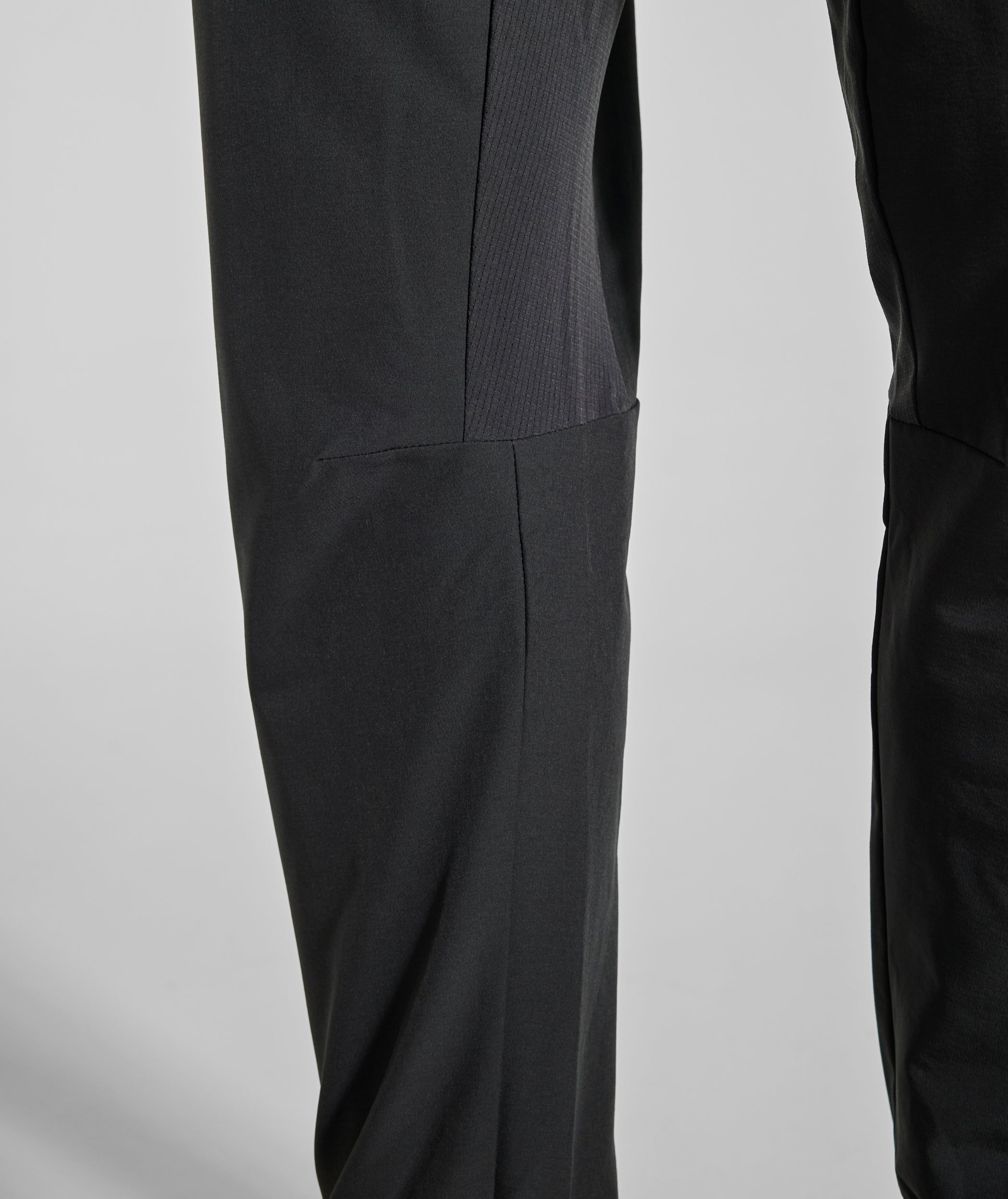 Mens Technical Jogger - Black