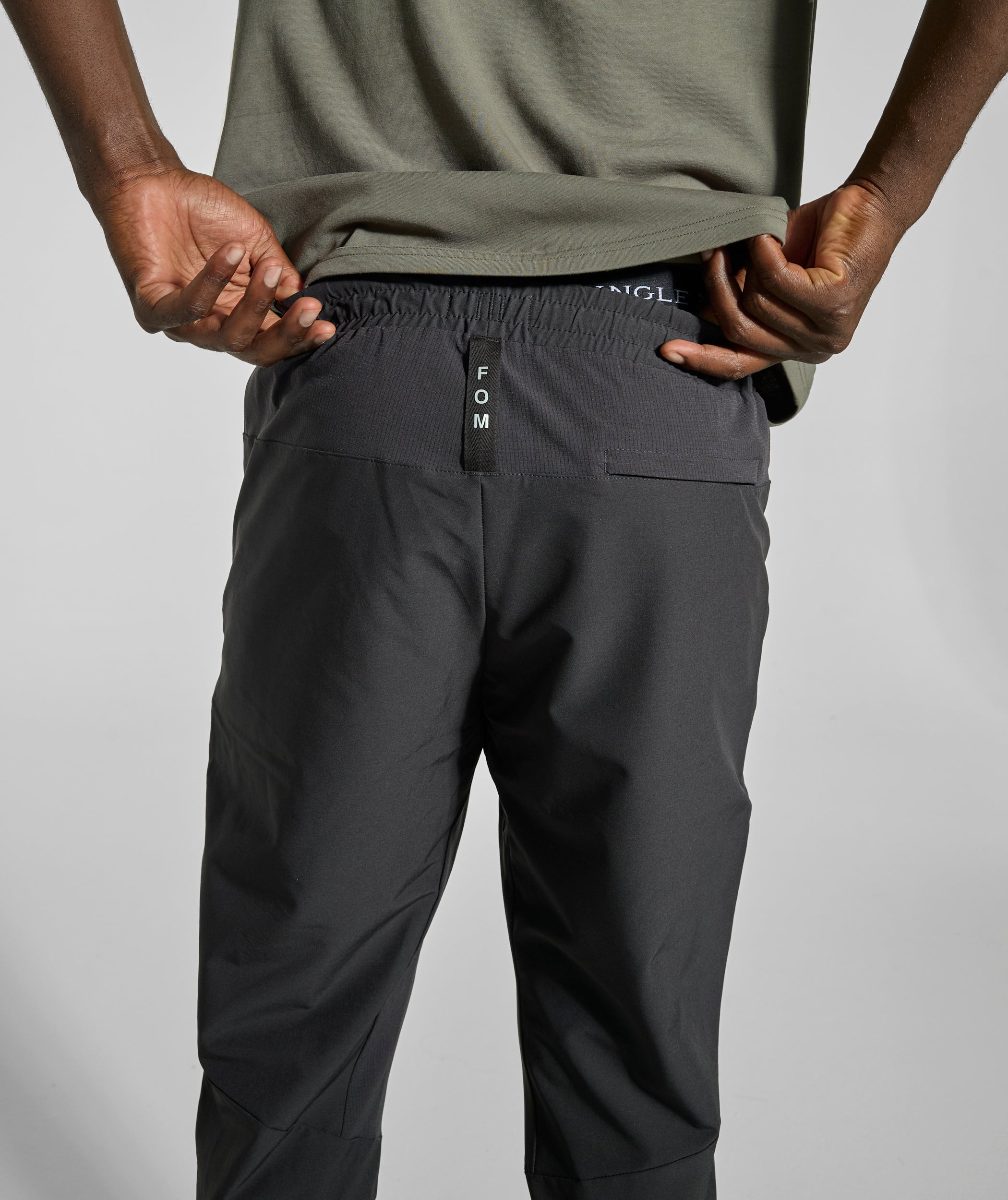 Mens Technical Jogger - Black