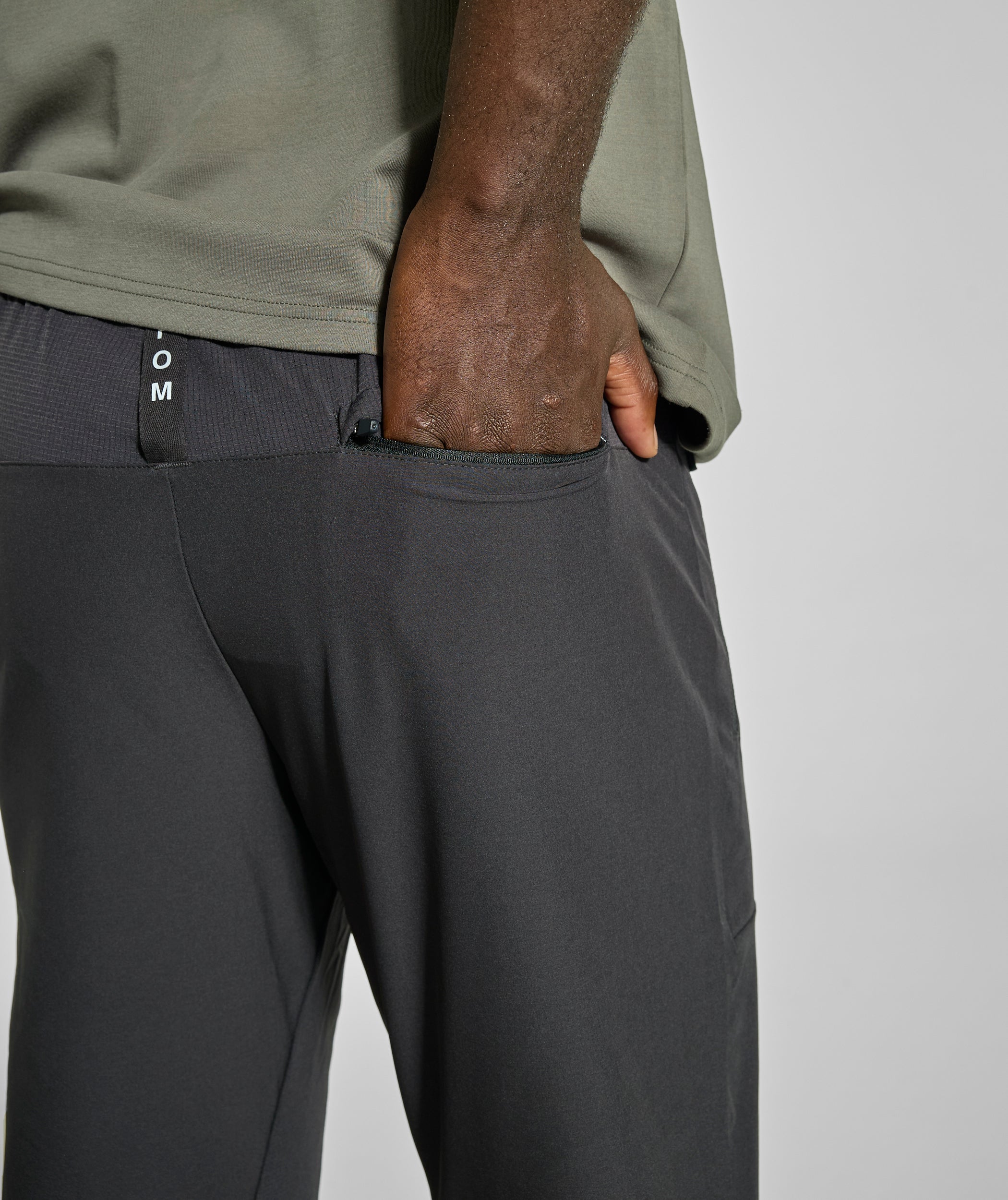 Mens Technical Jogger - Black