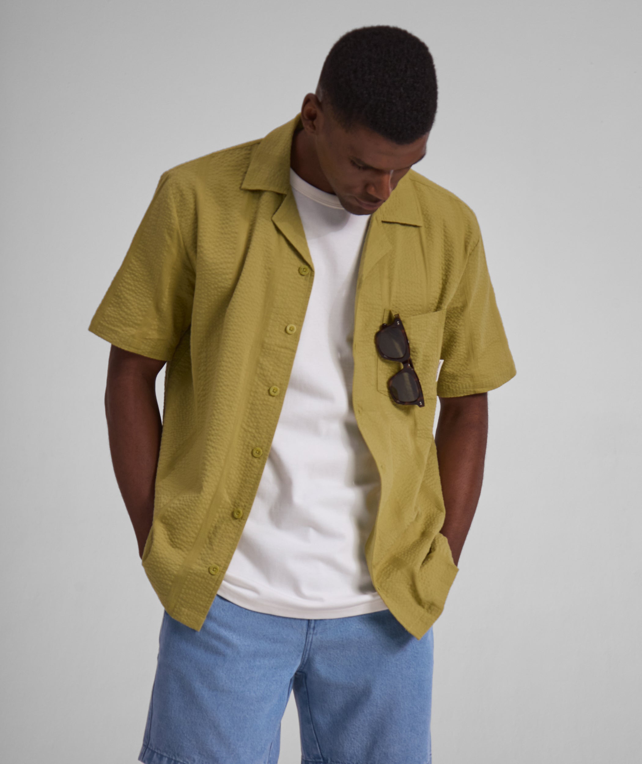 Mens Seersucker Stripe Short Sleeve Shirt - Pea