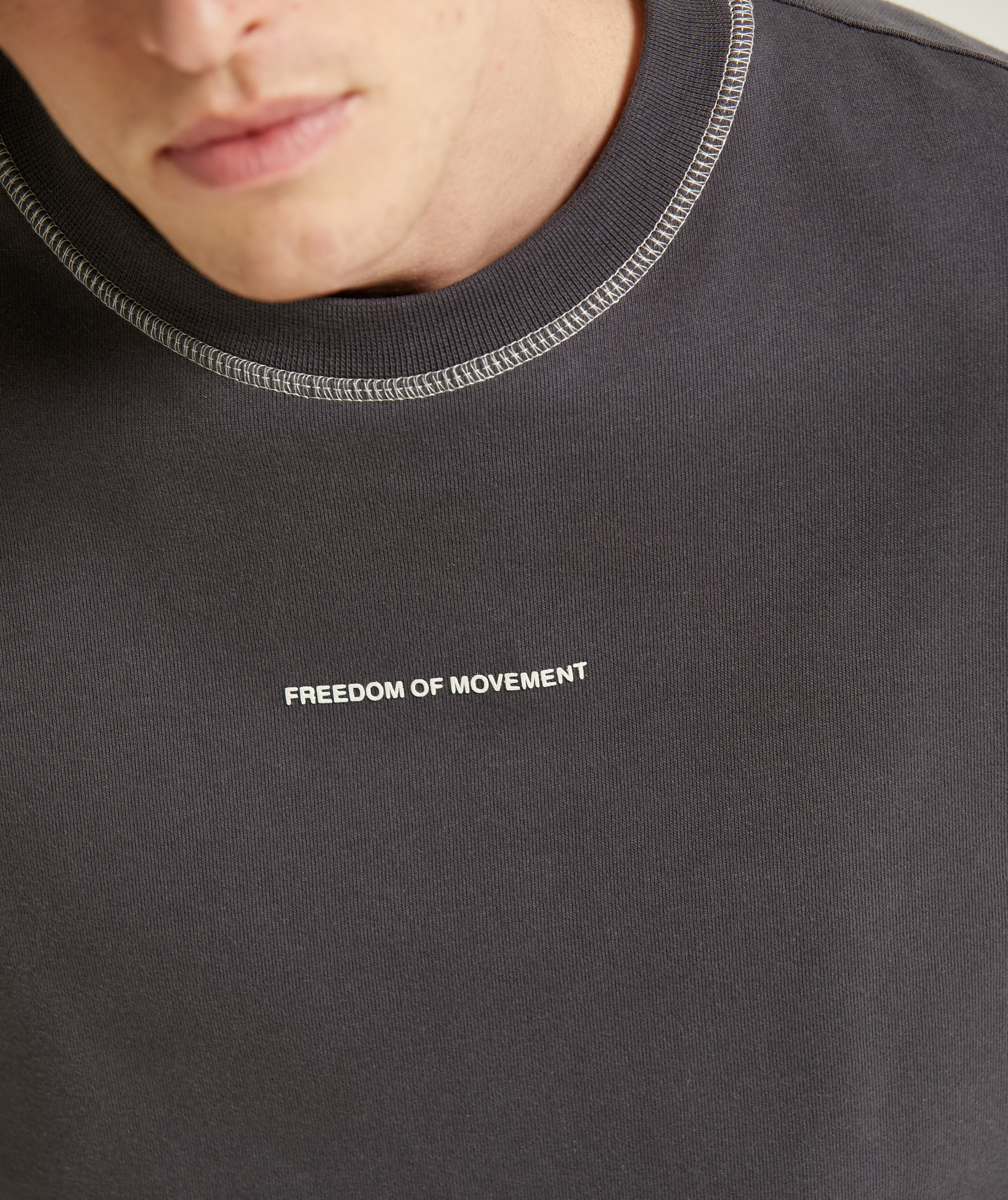 Mens Crew Neck Sweatshirt - Charcoal