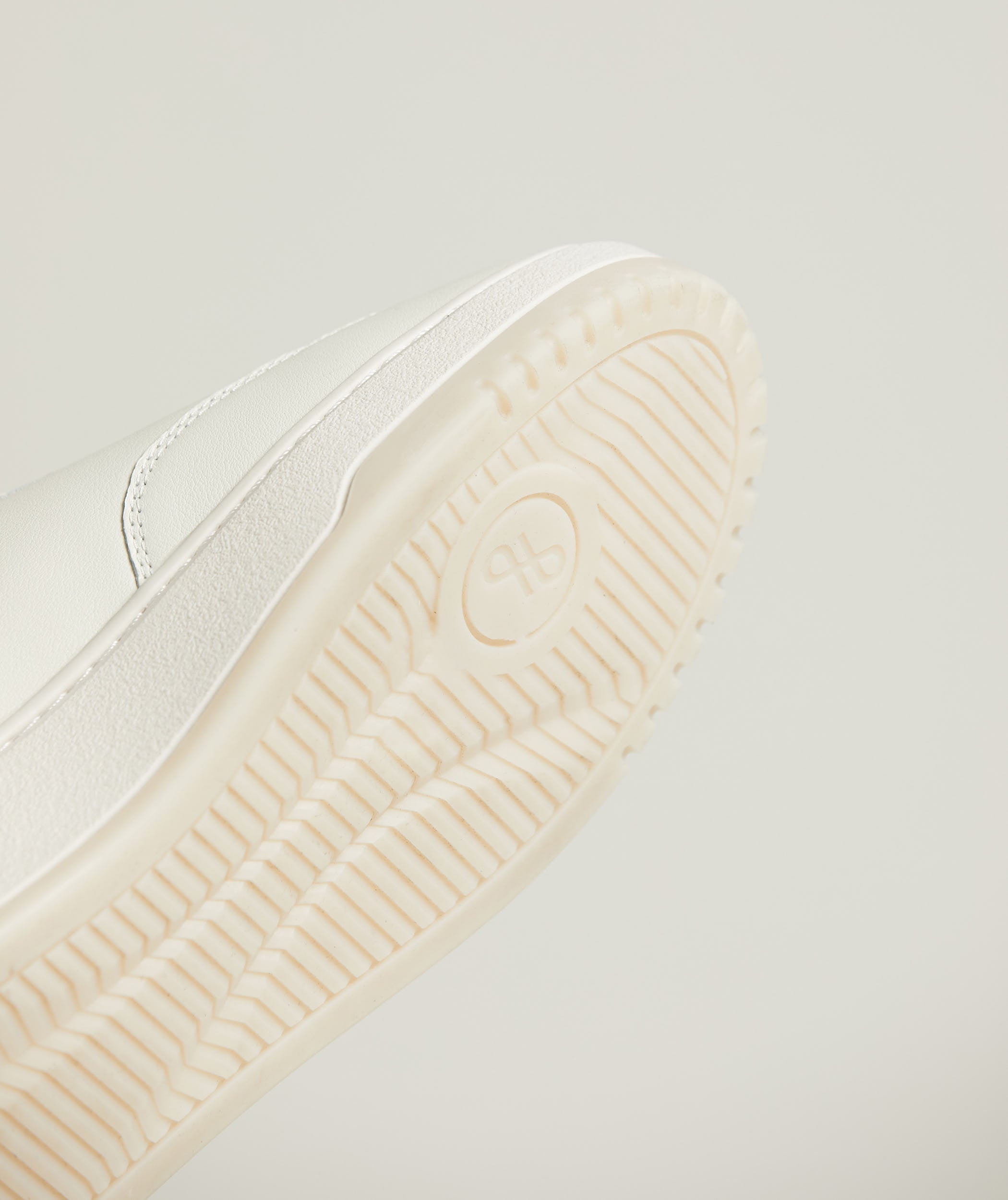 Platform 1.0 - White
